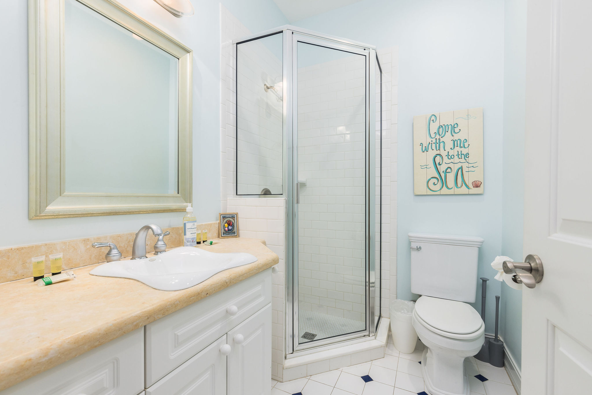 Stunning 5 Bedroom Vacation Home in Isle of Palms
