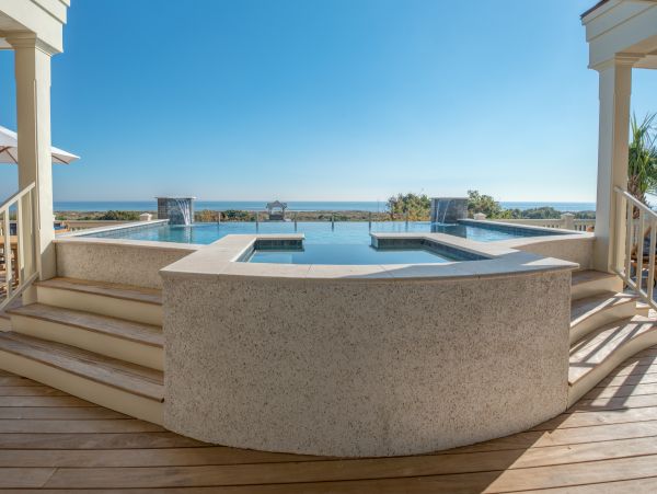 Luxury Beachfront Home with 7 Bedroom in Isle of Palms