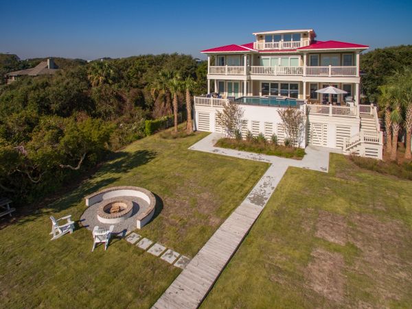 Luxury Beachfront Home with 7 Bedroom in Isle of Palms