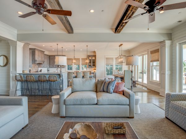 Luxury Beachfront Home with 7 Bedroom in Isle of Palms