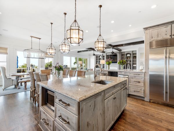 Luxury Beachfront Home with 7 Bedroom in Isle of Palms