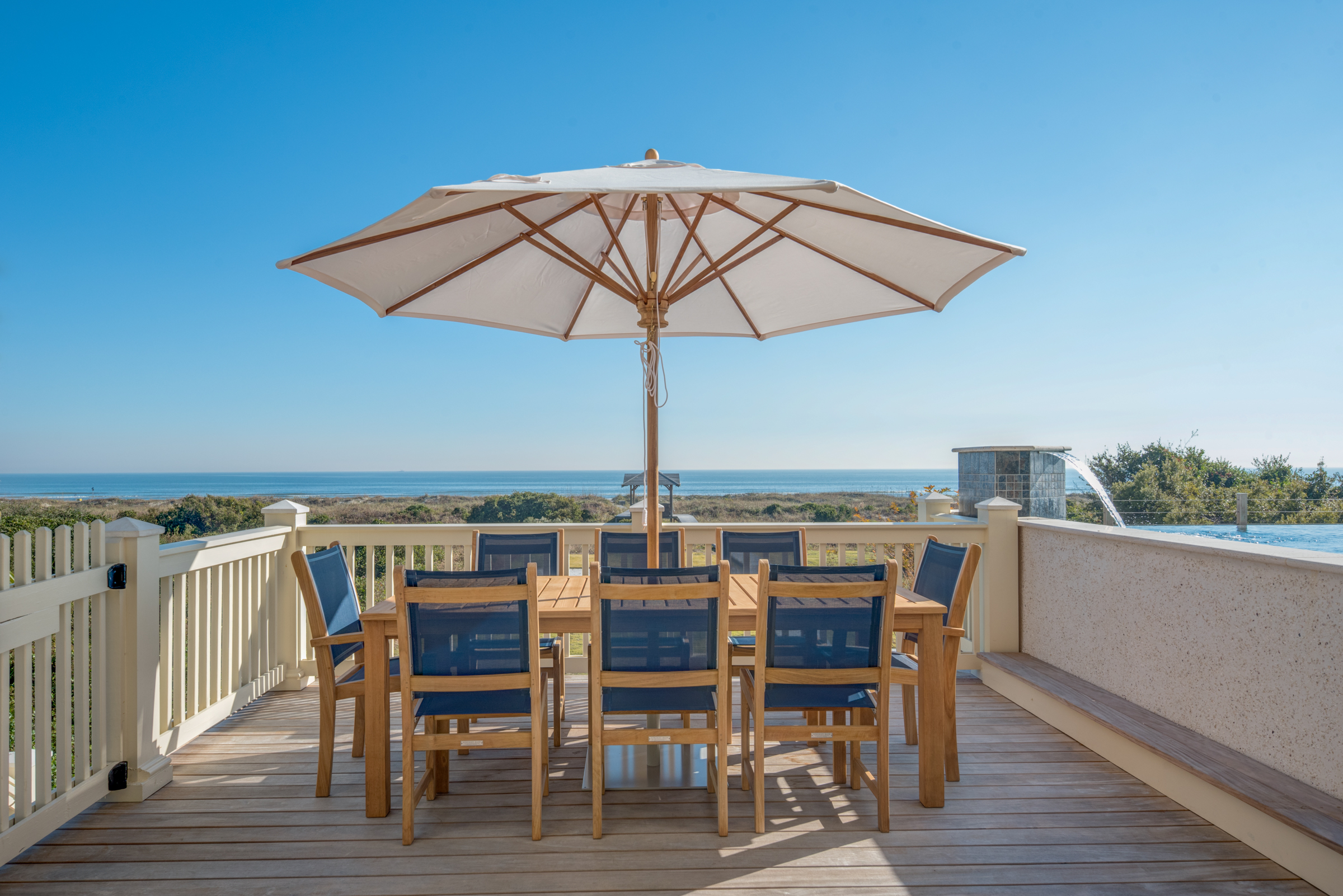 Luxury Beachfront Home with 7 Bedroom in Isle of Palms