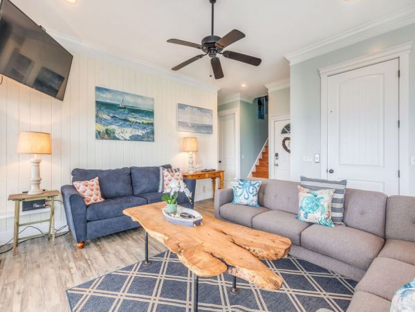 Isle Of Palms Home 1015371