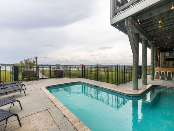 Isle Of Palms Home 1015371