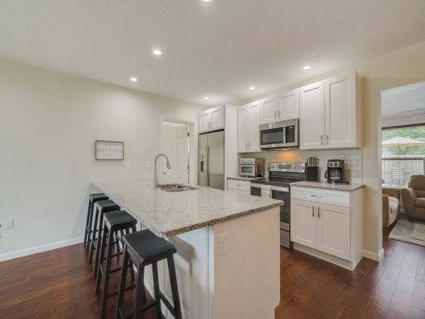 Sarasota Vacation Pool Home 3 Bedroom + Guest Studio