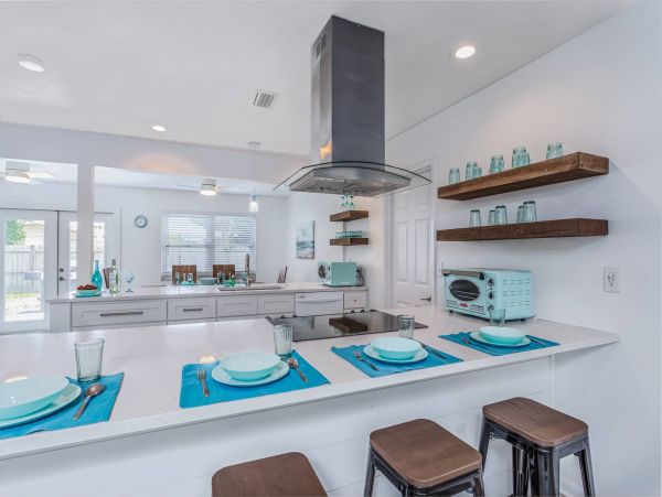 Beautiful Sarasota 3 Bedroom Home with Spa