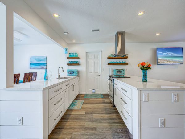 Beautiful Sarasota 3 Bedroom Home with Spa