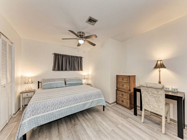 Lovely 3 Bedroom Home in Sarasota with Private Pool