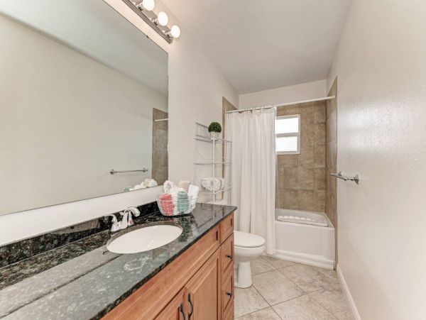 Lovely 3 Bedroom Home in Sarasota with Private Pool