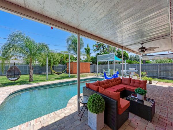 Lovely 3 Bedroom Home in Sarasota with Private Pool