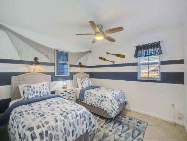 Sarasota Vacation Home Three Bedroom + Den