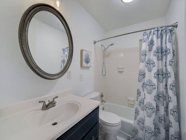 Sarasota Vacation Home Three Bedroom + Den