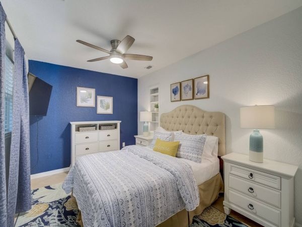 Sarasota Vacation Home Three Bedroom + Den