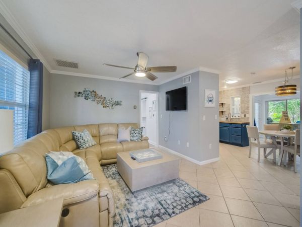 Sarasota Vacation Home Three Bedroom + Den