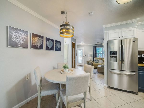 Sarasota Vacation Home Three Bedroom + Den