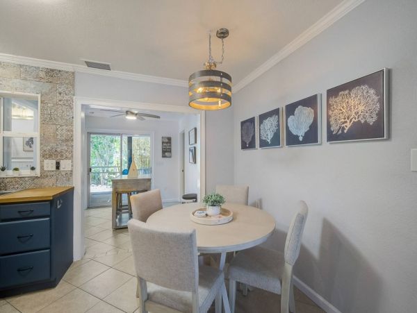 Sarasota Vacation Home Three Bedroom + Den