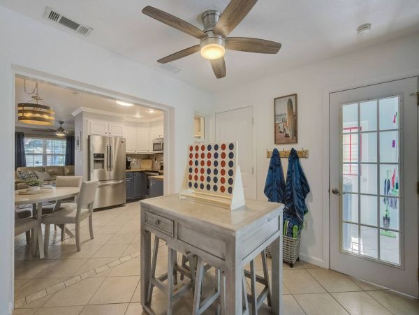 Sarasota Vacation Home Three Bedroom + Den