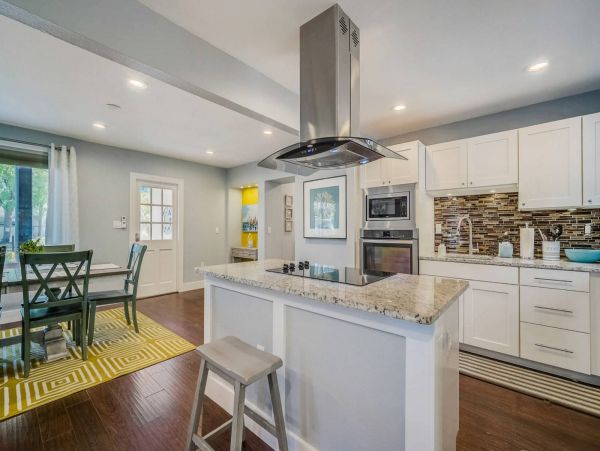 Charming 3 Bedroom Home in Sarasota Sleeps 7