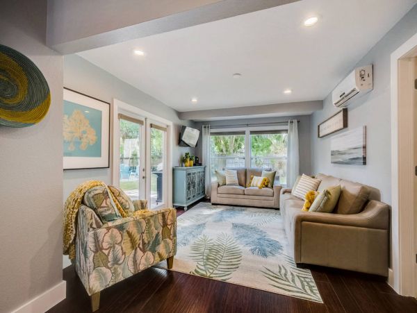 Charming 3 Bedroom Home in Sarasota Sleeps 7