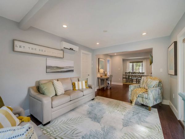 Charming 3 Bedroom Home in Sarasota Sleeps 7