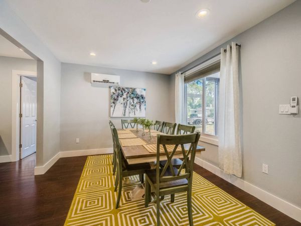 Charming 3 Bedroom Home in Sarasota Sleeps 7
