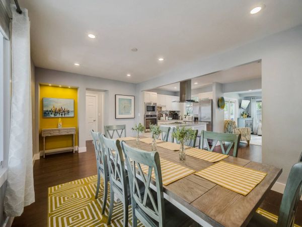 Charming 3 Bedroom Home in Sarasota Sleeps 7