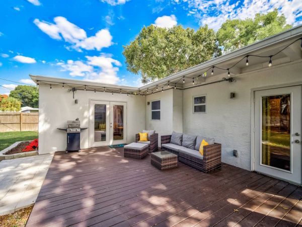 Charming 3 Bedroom Home in Sarasota Sleeps 7