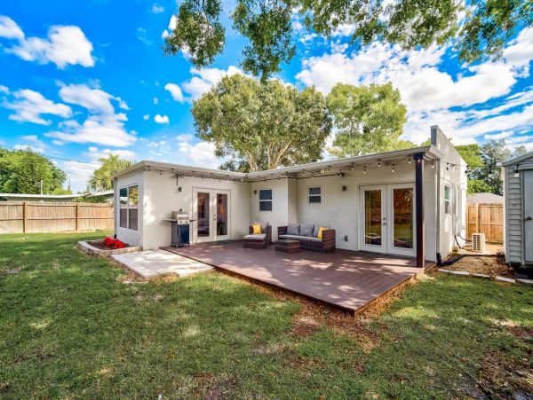 Charming 3 Bedroom Home in Sarasota Sleeps 7