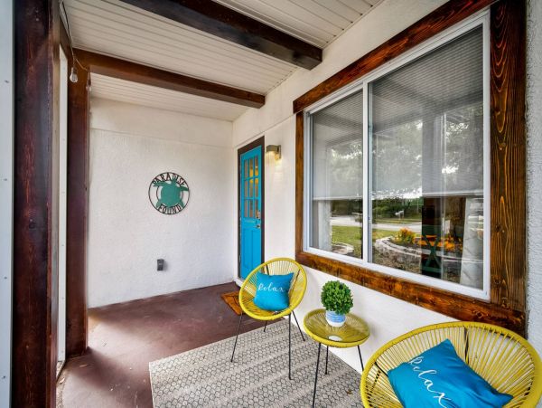 Charming 3 Bedroom Home in Sarasota Sleeps 7