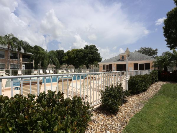 Waterfront condo in Sarasota