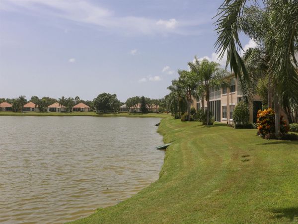 Waterfront condo in Sarasota