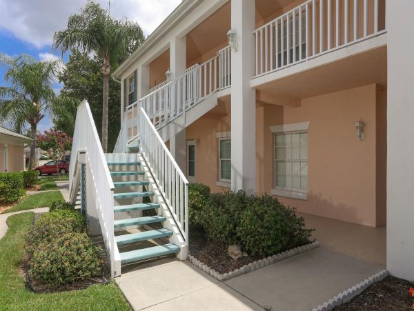 Waterfront condo in Sarasota