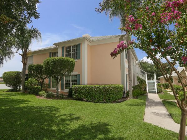 Waterfront condo in Sarasota