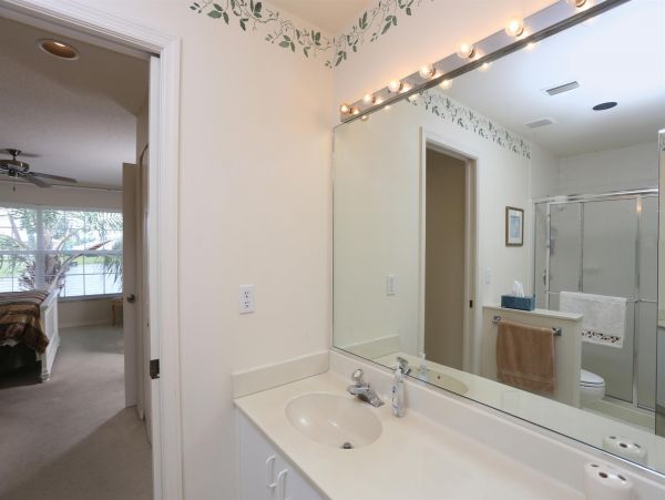 Waterfront condo in Sarasota