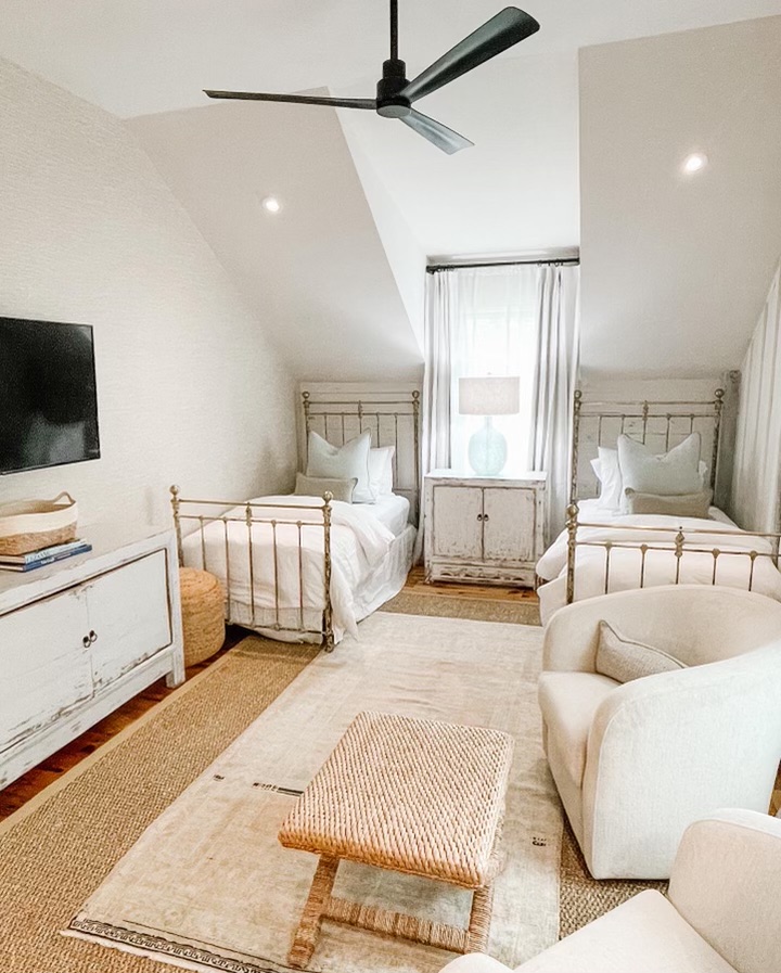 Charleston Home 1015387