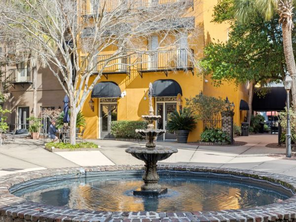 Charleston Condo 1015390