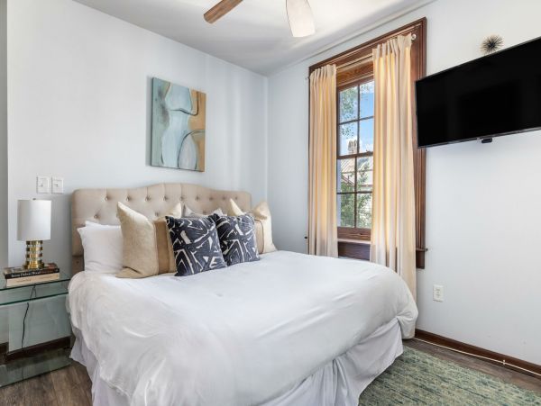 Charleston Condo 1015391