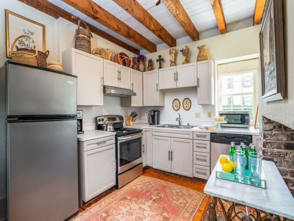 Charleston Home 1015392