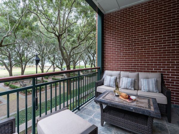 Charleston Condo 1015395