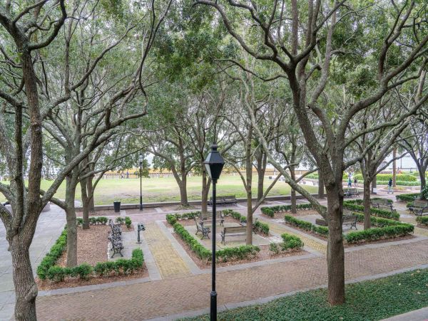 Charleston Condo 1015395