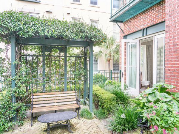 Charleston Condo 1015395