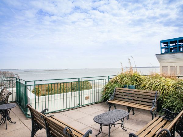 Charleston Condo 1015395