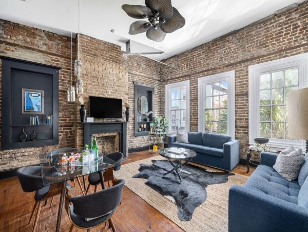 Charleston Condo 1015401
