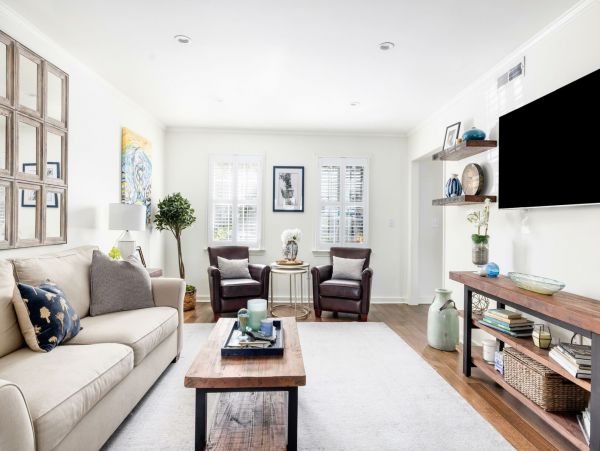 Three Bedroom Charming Townhome in Charleston