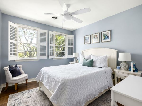 Three Bedroom Charming Townhome in Charleston
