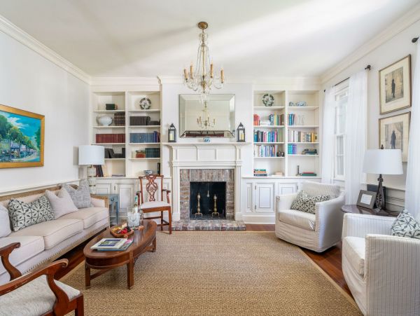 Charleston Home 1015404
