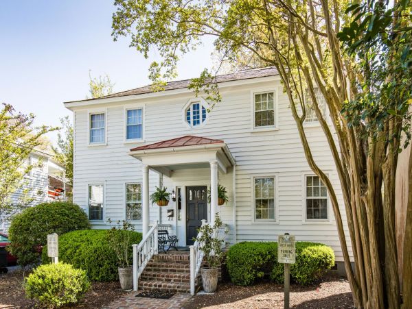 Charleston Home 1015404