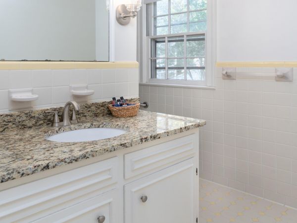 Charleston Home 1015404