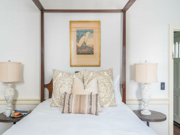 Charleston Home 1015404