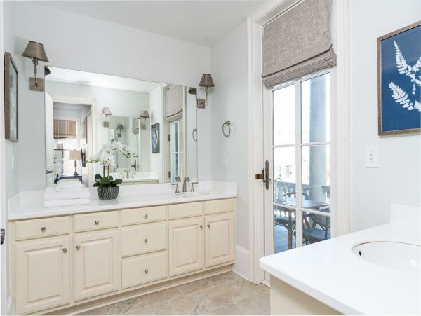Charleston Condo 1015405